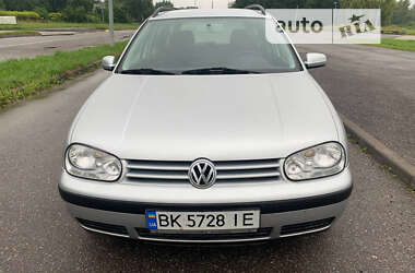 Универсал Volkswagen Golf 2001 в Львове