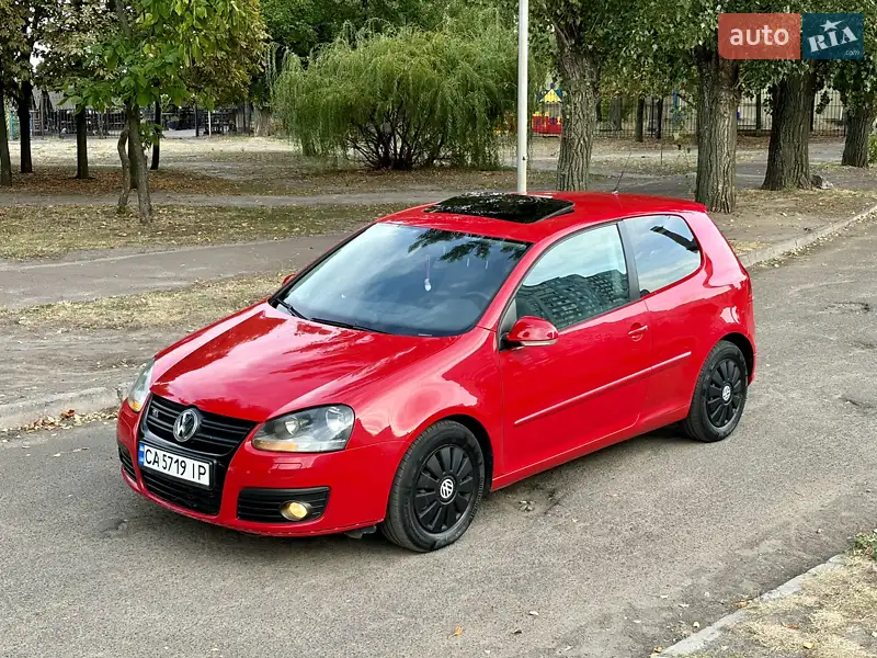 Хэтчбек Volkswagen Golf 2007 в 