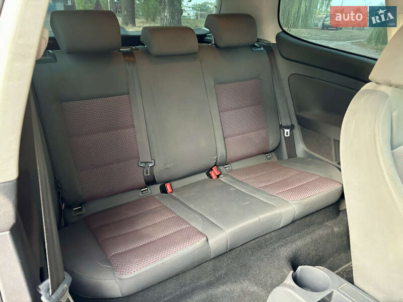 Хетчбек Volkswagen Golf 2007 в Черкасах