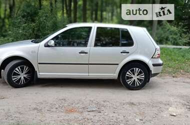 Хэтчбек Volkswagen Golf 1999 в Шпитьках