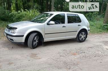 Хэтчбек Volkswagen Golf 1999 в Шпитьках