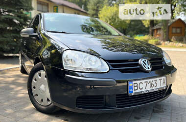 Хэтчбек Volkswagen Golf 2006 в Дрогобыче