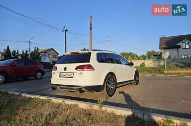 Универсал Volkswagen Golf 2017 в Киеве