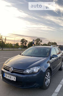 Універсал Volkswagen Golf 2010 в Києві