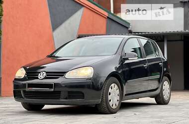 Хетчбек Volkswagen Golf 2006 в Луцьку