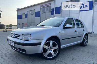 Хэтчбек Volkswagen Golf 2000 в Черновцах