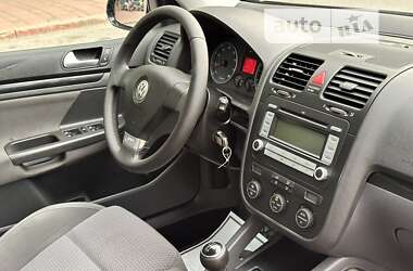 Хетчбек Volkswagen Golf 2008 в Вінниці