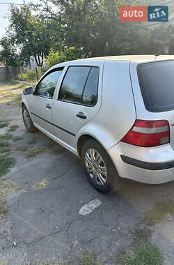 Хэтчбек Volkswagen Golf 1999 в Ровно