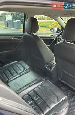 Универсал Volkswagen Golf 2014 в 