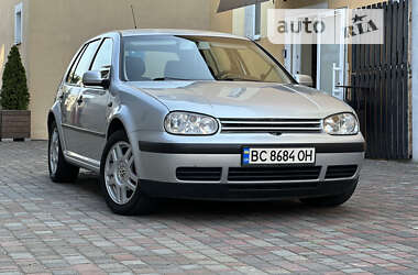 Хэтчбек Volkswagen Golf 2001 в Стрые