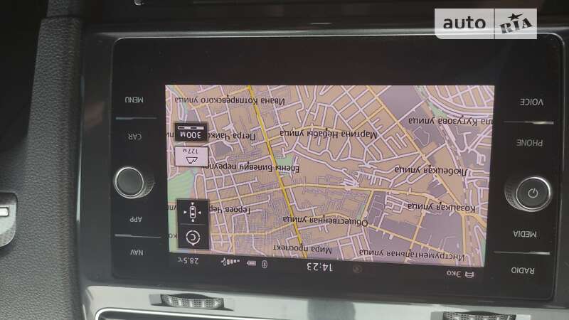 Універсал Volkswagen Golf 2017 в Чернігові