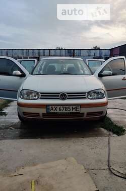 Хэтчбек Volkswagen Golf 1998 в Харькове