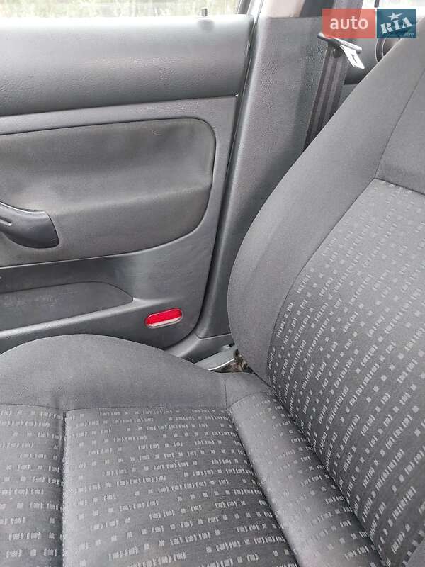 Хэтчбек Volkswagen Golf 2003 в Звенигородке фото 20 Хэтчбек Volkswagen Golf 2003 в Звенигородке