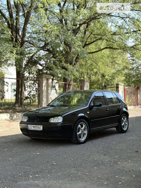 Хетчбек Volkswagen Golf 1999 в Чернівцях