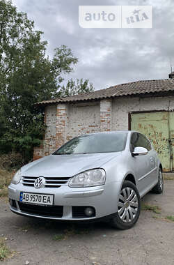 Хэтчбек Volkswagen Golf 2006 в Виннице