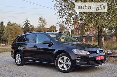 Универсал Volkswagen Golf 2017 в Шепетовке