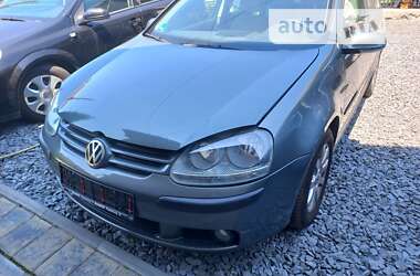 Хетчбек Volkswagen Golf 2004 в Рівному