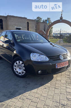 Хетчбек Volkswagen Golf 2006 в Луцьку