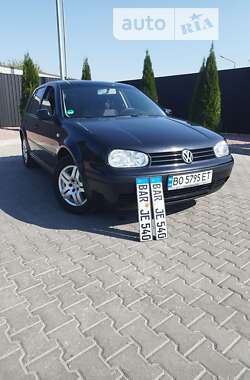 Хетчбек Volkswagen Golf 2001 в Тернополі