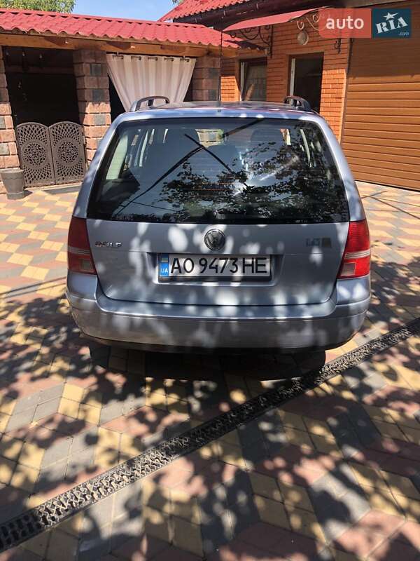 Універсал Volkswagen Golf 2004 в Мукачевому