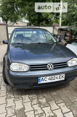 Хетчбек Volkswagen Golf 2003 в Чопі