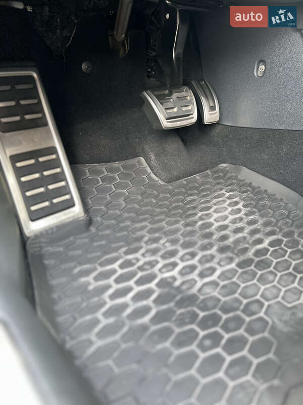 Універсал Volkswagen Golf 2015 в Львові