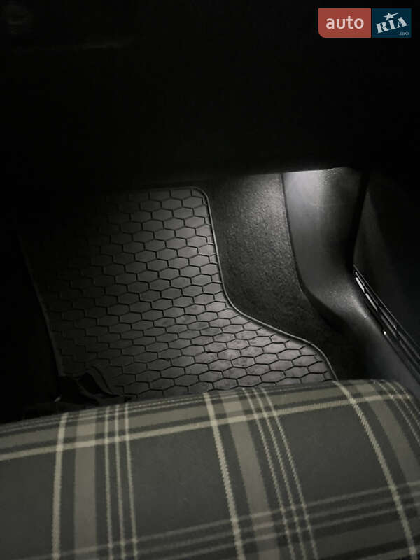 Універсал Volkswagen Golf 2015 в Львові