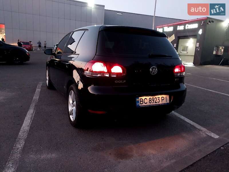 Хетчбек Volkswagen Golf 2010 в Львові