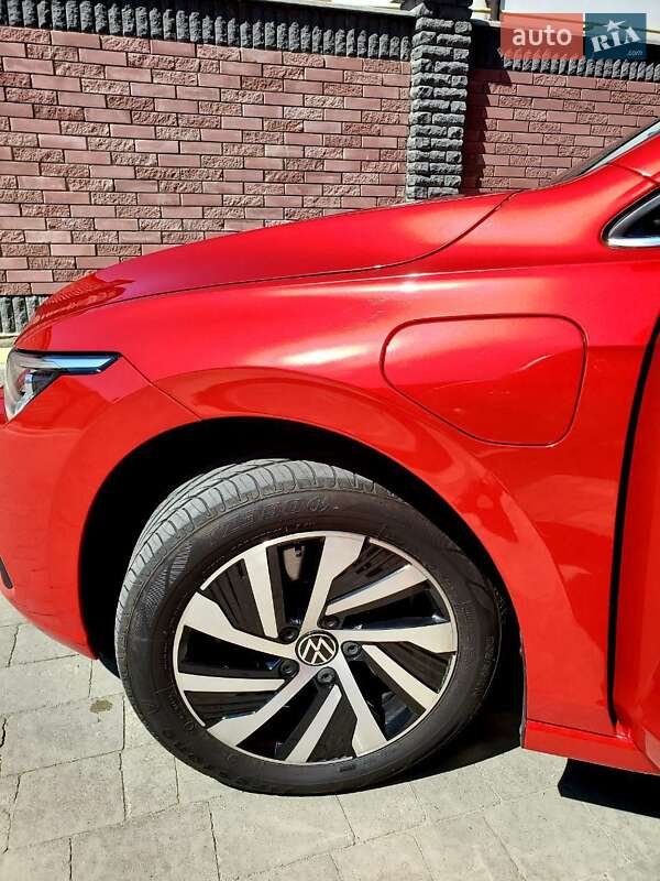 Хетчбек Volkswagen Golf 2022 в Івано-Франківську