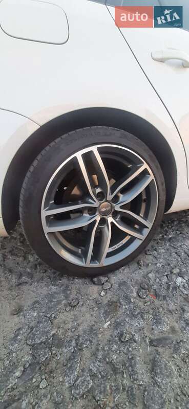 Універсал Volkswagen Golf 2012 в Бердичеві