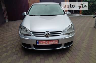 Хэтчбек Volkswagen Golf 2006 в Лохвице