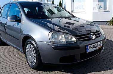 Хэтчбек Volkswagen Golf 2005 в Житомире