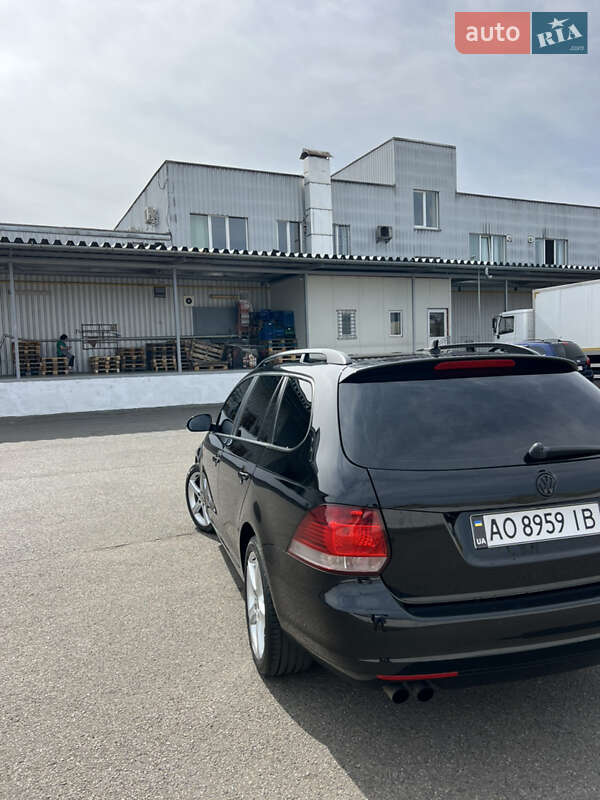 Универсал Volkswagen Golf 2013 в Мукачево