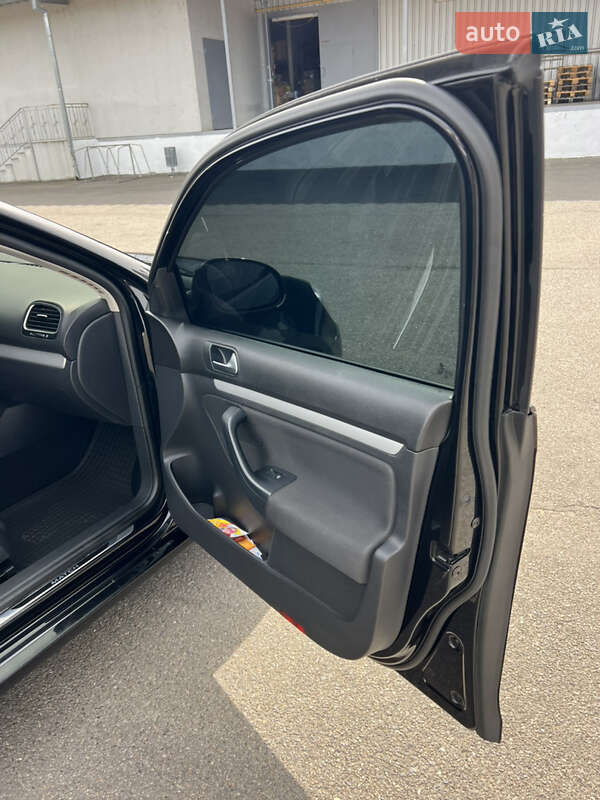 Универсал Volkswagen Golf 2013 в Мукачево