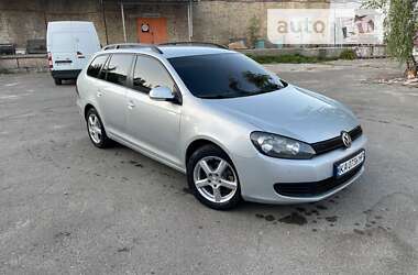 Универсал Volkswagen Golf 2010 в Киеве