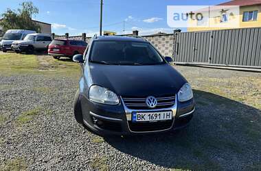 Универсал Volkswagen Golf 2008 в Ровно