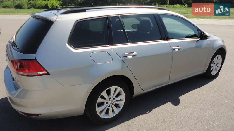 Универсал Volkswagen Golf 2015 в Днепре