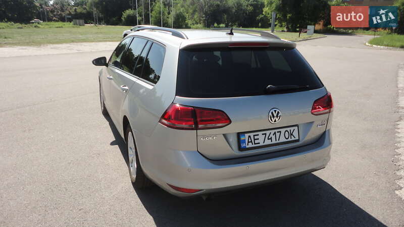 Универсал Volkswagen Golf 2015 в Днепре