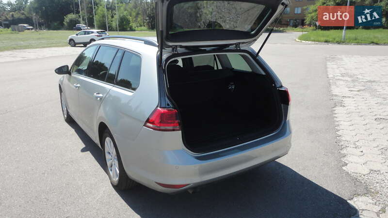 Универсал Volkswagen Golf 2015 в Днепре