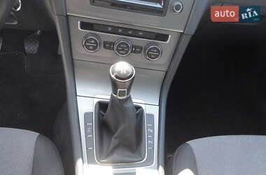 Универсал Volkswagen Golf 2015 в 