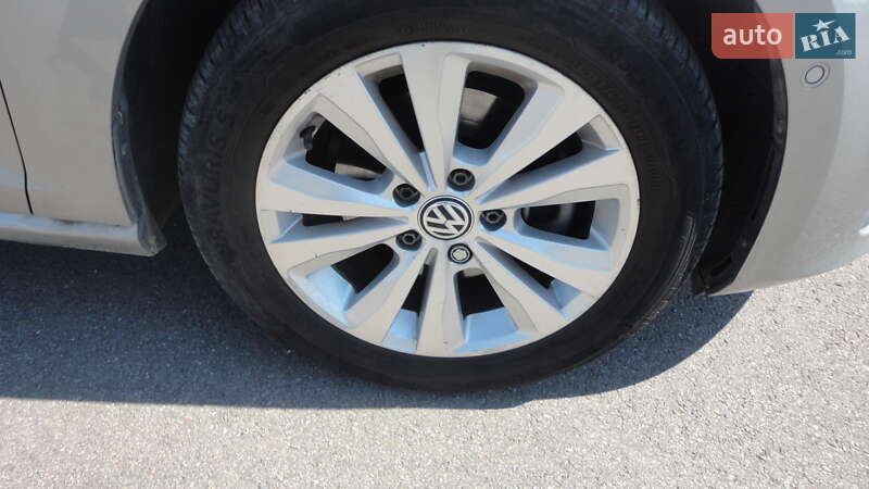 Универсал Volkswagen Golf 2015 в Днепре