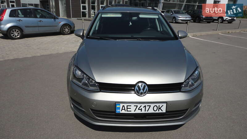 Универсал Volkswagen Golf 2015 в Днепре