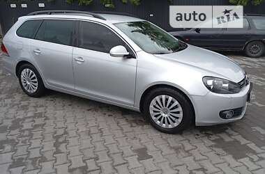 Универсал Volkswagen Golf 2010 в Луцке