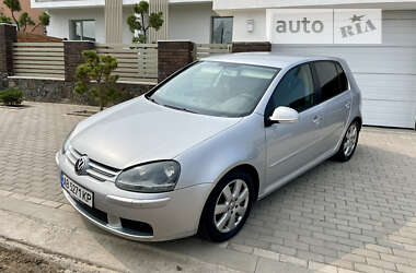 Хэтчбек Volkswagen Golf 2004 в Тульчине