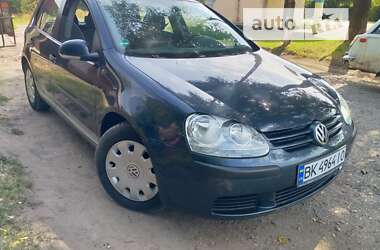 Хэтчбек Volkswagen Golf 2004 в Запорожье