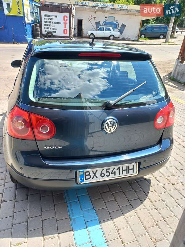 Хэтчбек Volkswagen Golf 2004 в Городке фото 4 Хэтчбек Volkswagen Golf 2004 в Городке