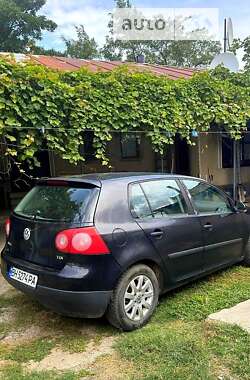 Хэтчбек Volkswagen Golf 2004 в Болграде