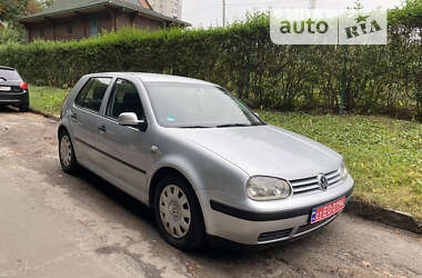 Хэтчбек Volkswagen Golf 2002 в Львове