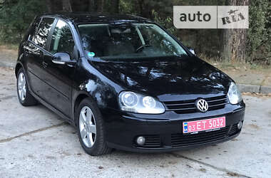 Хэтчбек Volkswagen Golf 2008 в Нетешине