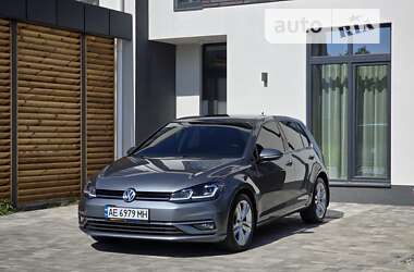 Хэтчбек Volkswagen Golf 2019 в Днепре